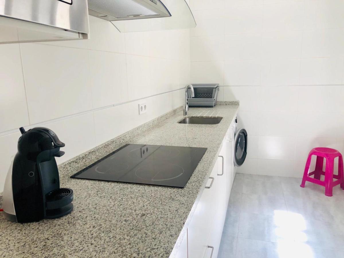 Low Cost Rooms La Merced Málaga Eksteriør billede