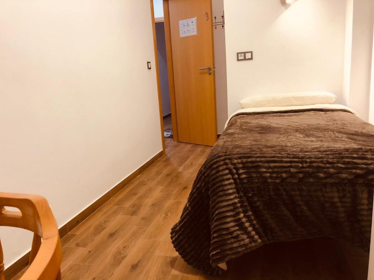 Low Cost Rooms La Merced Málaga Eksteriør billede